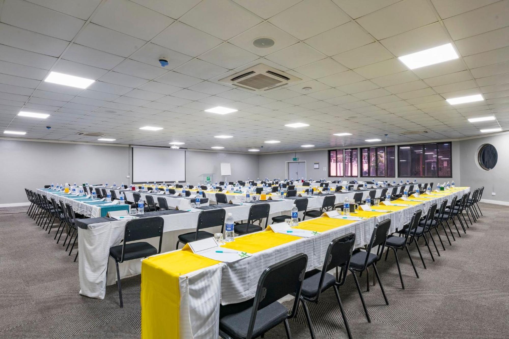 Holiday Inn - Mutare By Ihg Extérieur photo