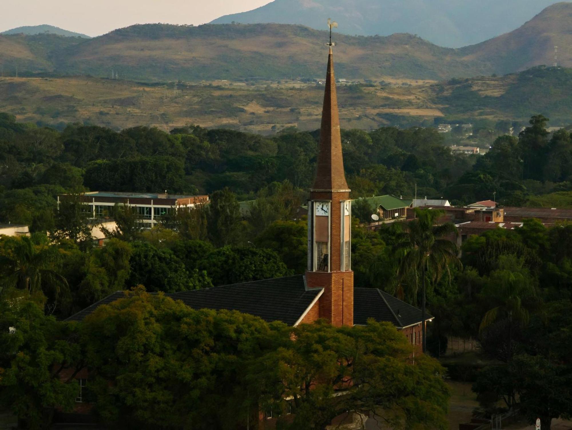 Holiday Inn - Mutare By Ihg Extérieur photo